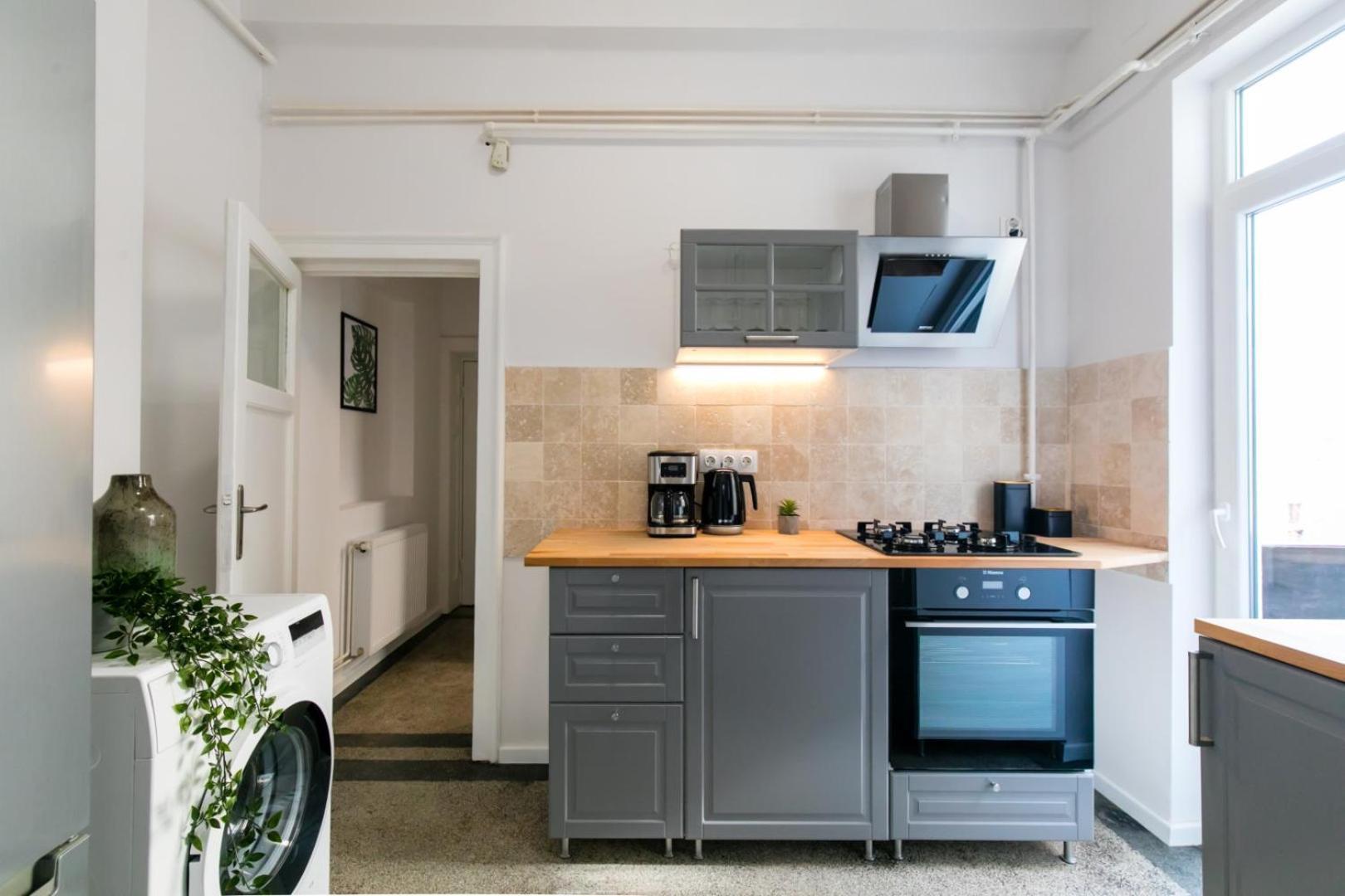 Heart Of The City - Cozy Apartments In Prime Location 부쿠레슈티 객실 사진