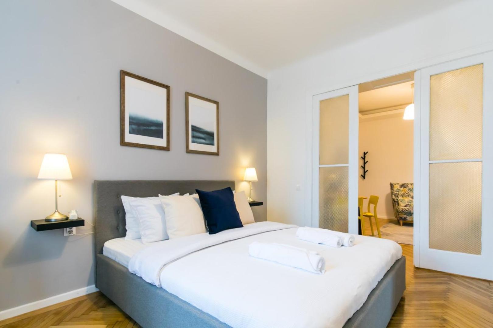Heart Of The City - Cozy Apartments In Prime Location 부쿠레슈티 객실 사진