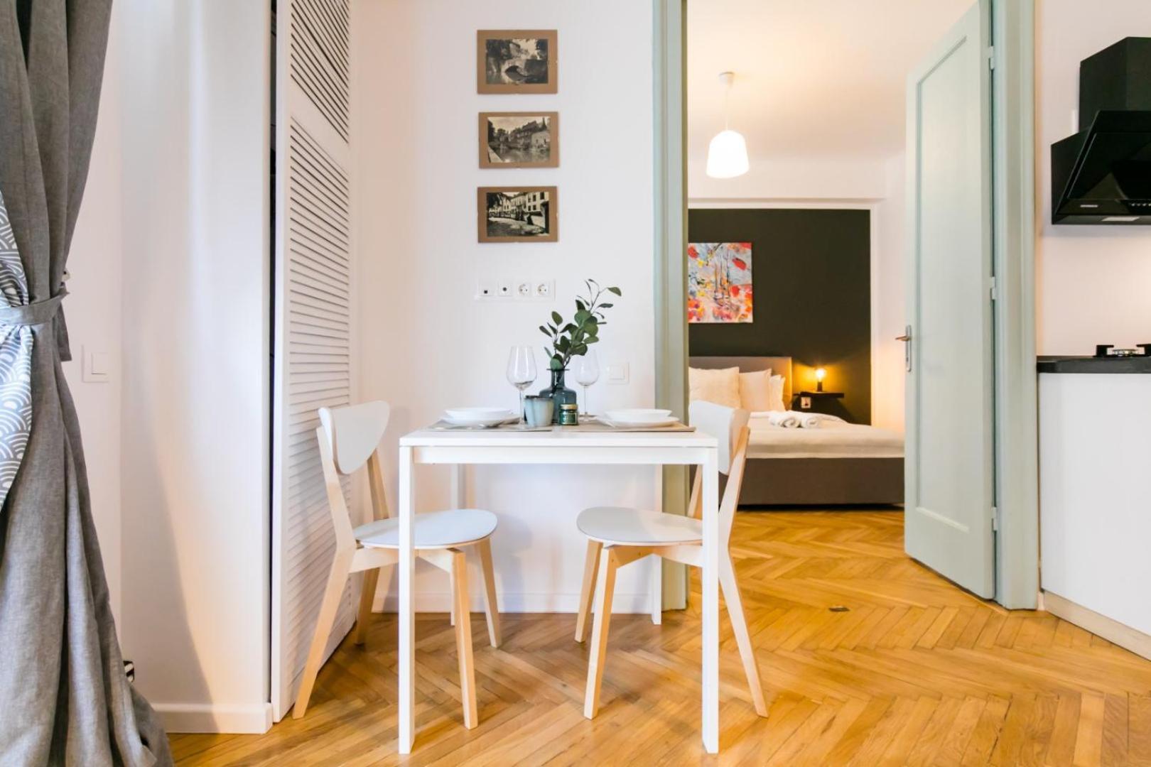 Heart Of The City - Cozy Apartments In Prime Location 부쿠레슈티 객실 사진