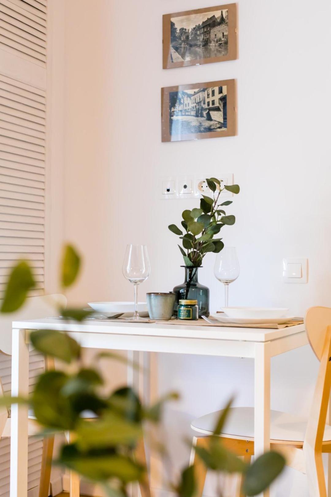 Heart Of The City - Cozy Apartments In Prime Location 부쿠레슈티 외부 사진
